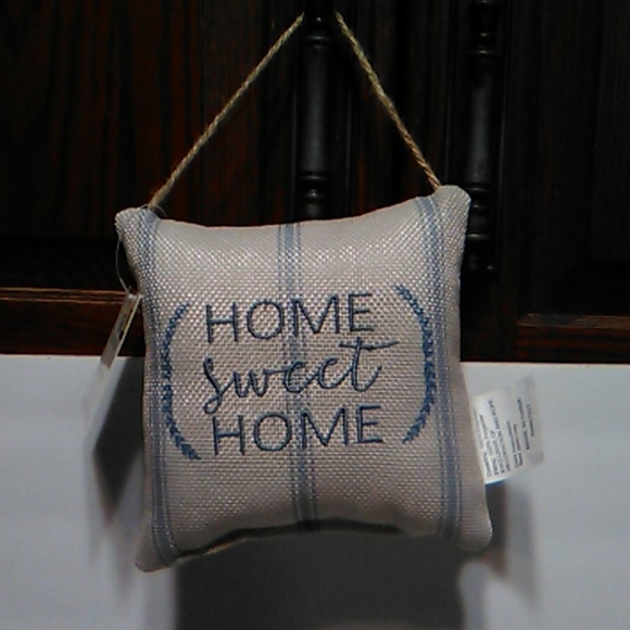 Other - Nwt "Home Sweet Home" mini pillow